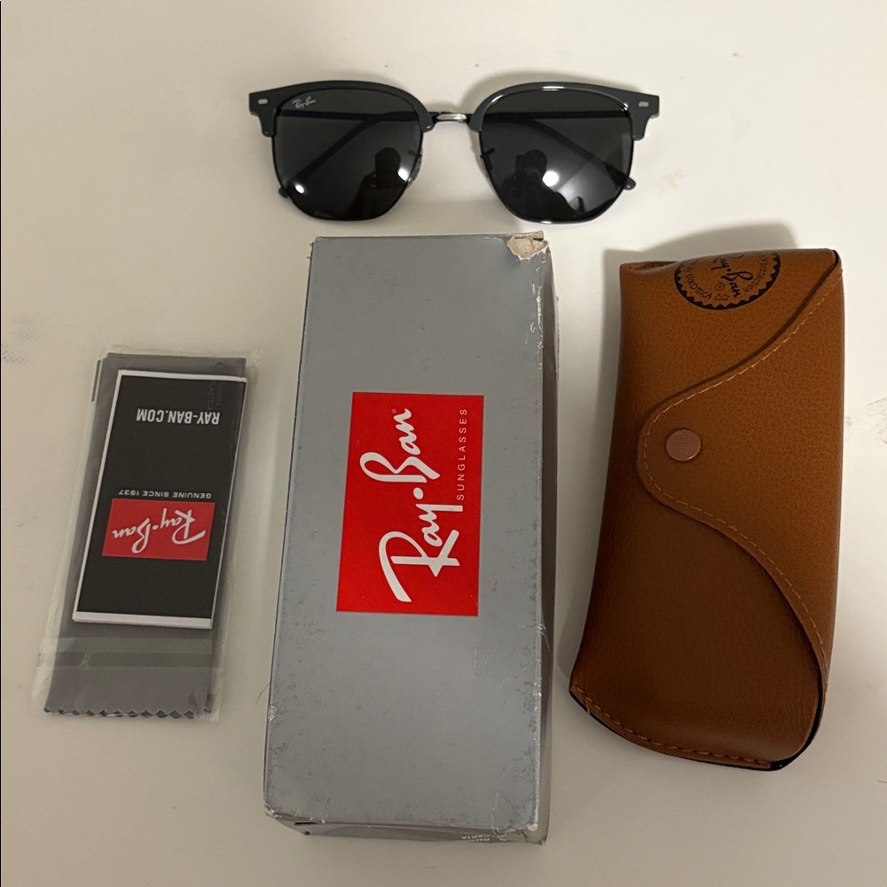 Ray-Ban New Clubmaster Sunglasses with Brown Case
